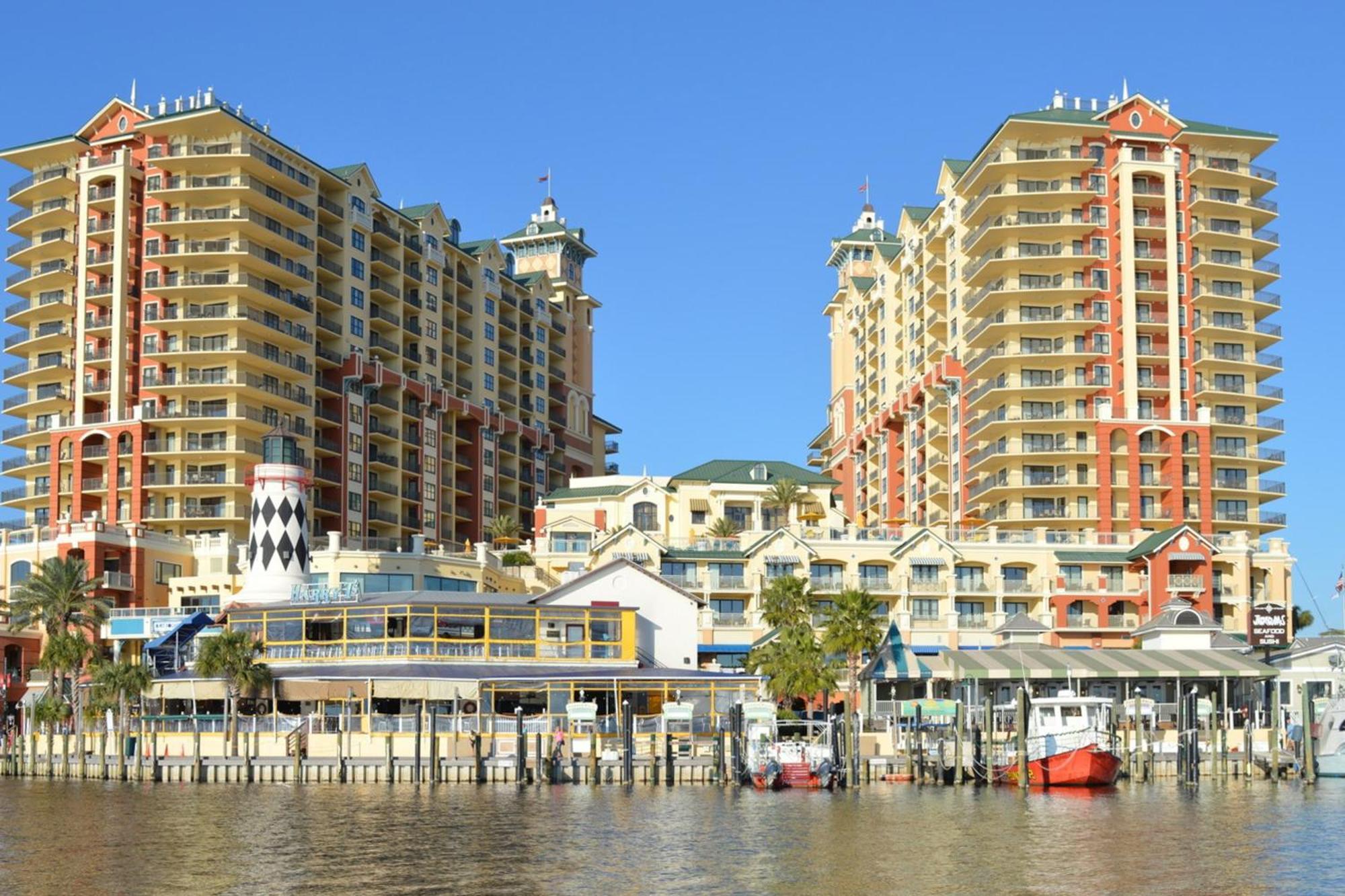 Emerald Grande 德斯廷 客房 照片